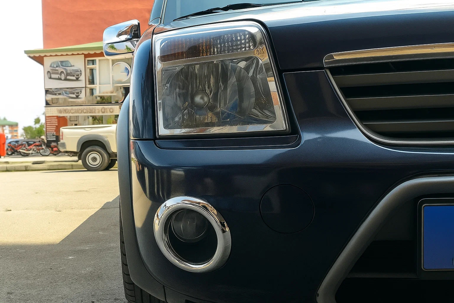 Fog light trims (2 pcs, plastic) for Ford Connect 2010-2013 - image 1