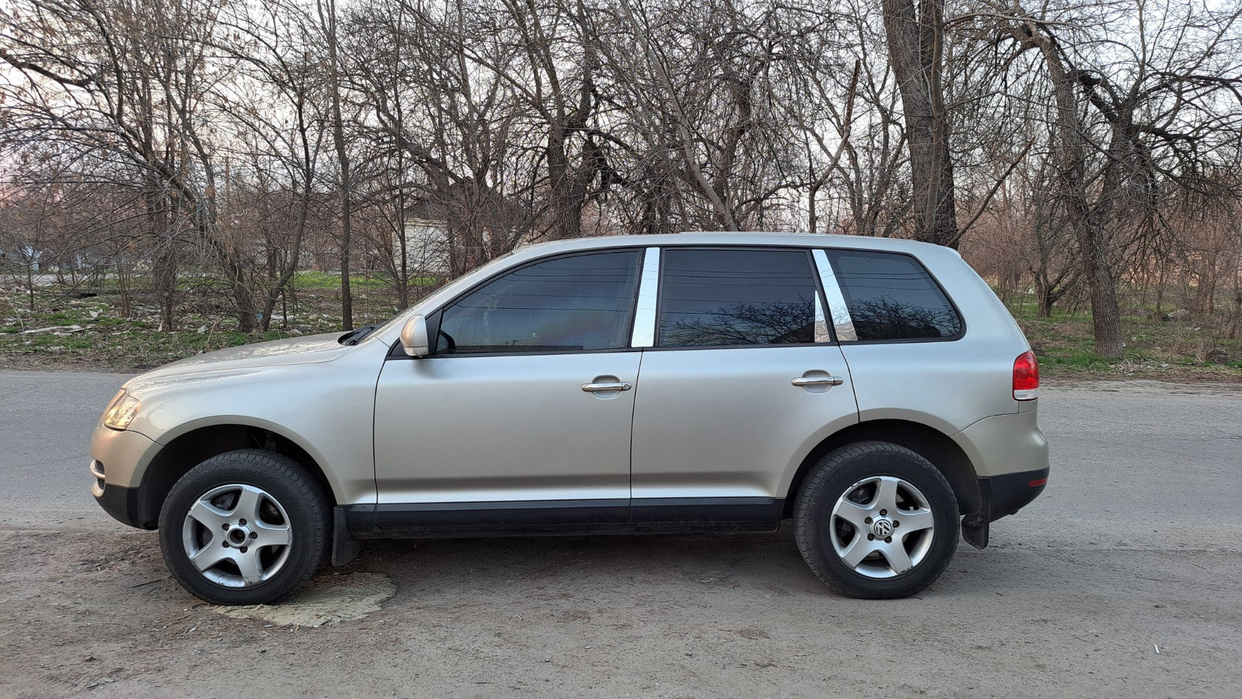 Chrome Door Pillar Covers (6 pcs, Stainless Steel) for Volkswagen Touareg 2002-2010 - image 1