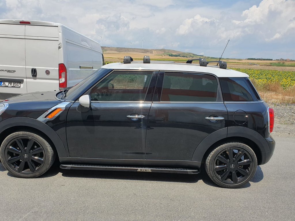 The jumper on the integrated roof rails (2pcs, turnkey) for Mini Countryman R60 2010-2017 - image 3