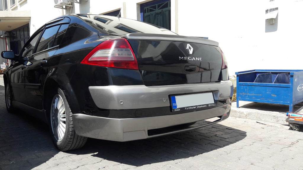Rear trim for bumper (paintable) for Renault Megane II 2004-2009 - Reelken Auto