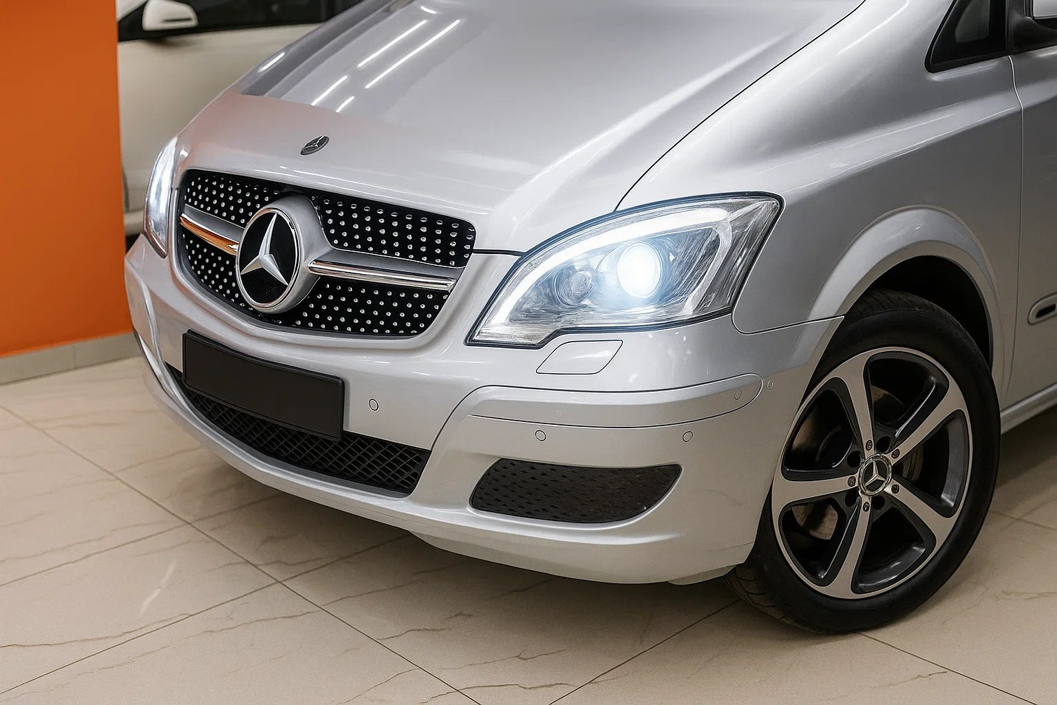 Front Grille Diamond Silver (2010-2014) for Mercedes Vito W639 2004-2014 - image 1