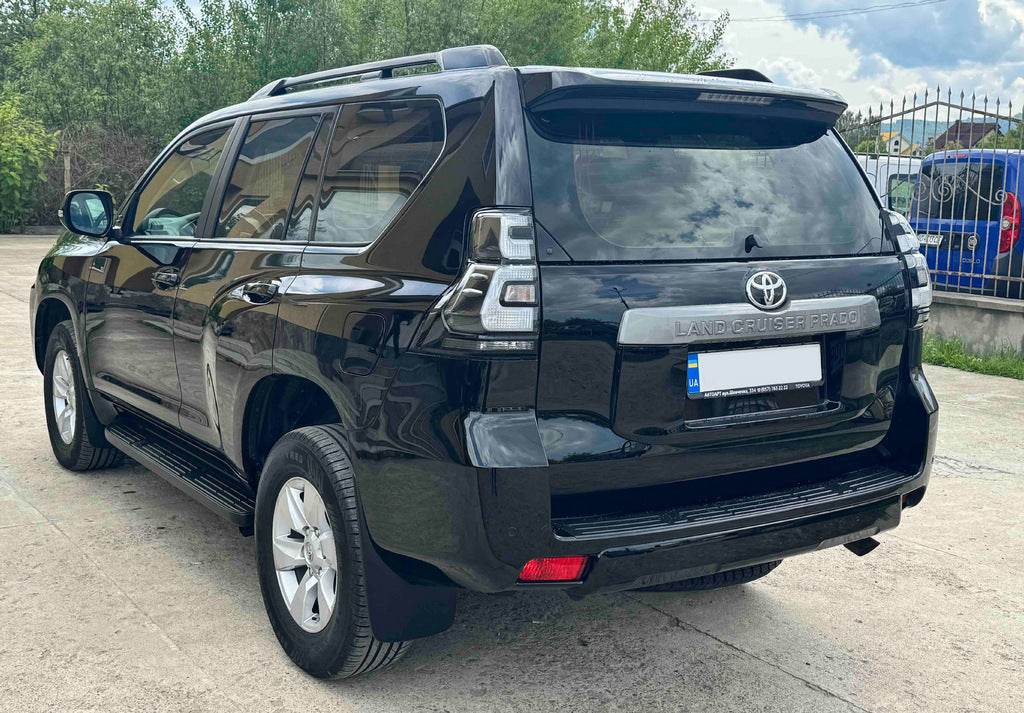 BlackEdition V1 taillights (2017-2023, 2 pcs) for Toyota Land Cruiser Prado 150 - Reelken Auto