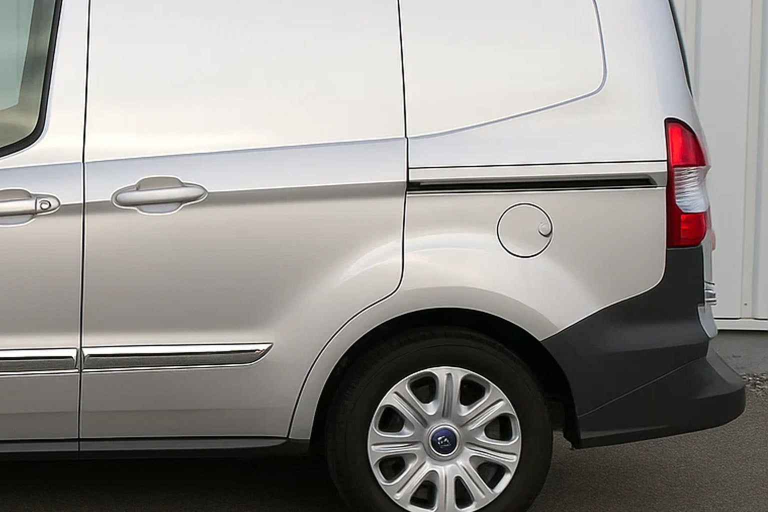 Stainless Steel Sliding Door Mouldings (2 pcs) for Ford Courier 2014-2023 - image 1