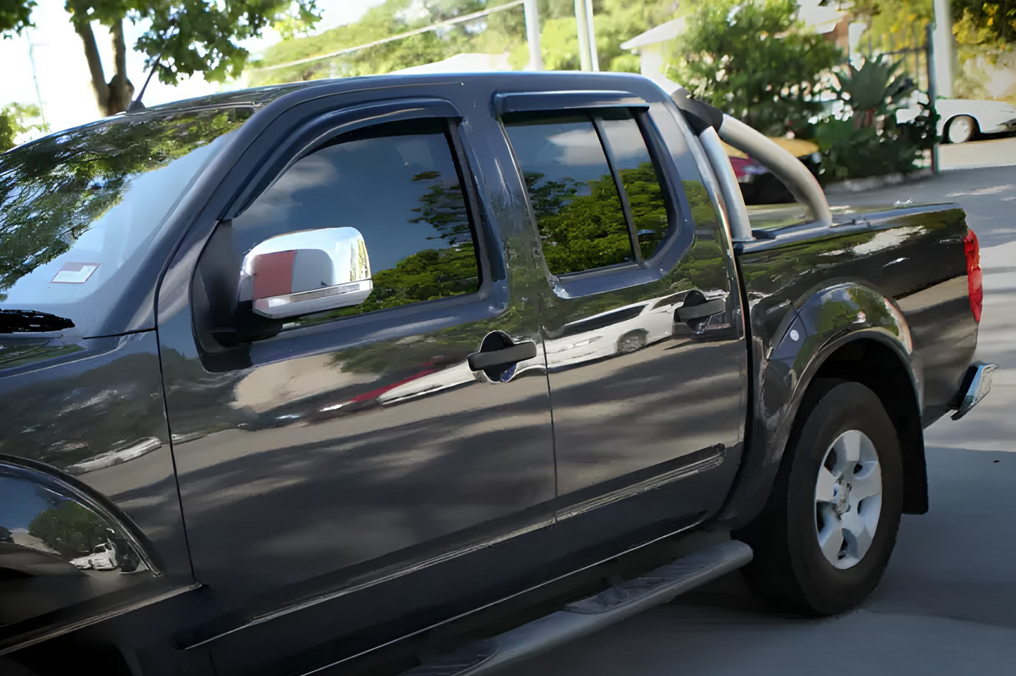 Window Deflectors (4 pcs, HIC) for Nissan Navara 2006-2015 - image 1