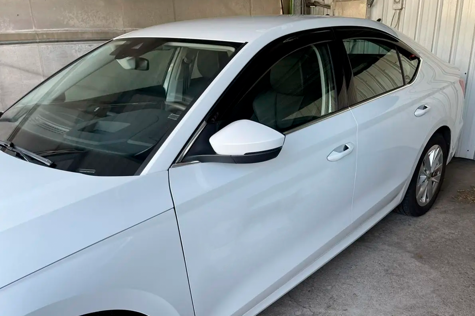 Window Deflectors Liftback (4 pcs, HIC) for Skoda Octavia IV A8 2020- - image 1