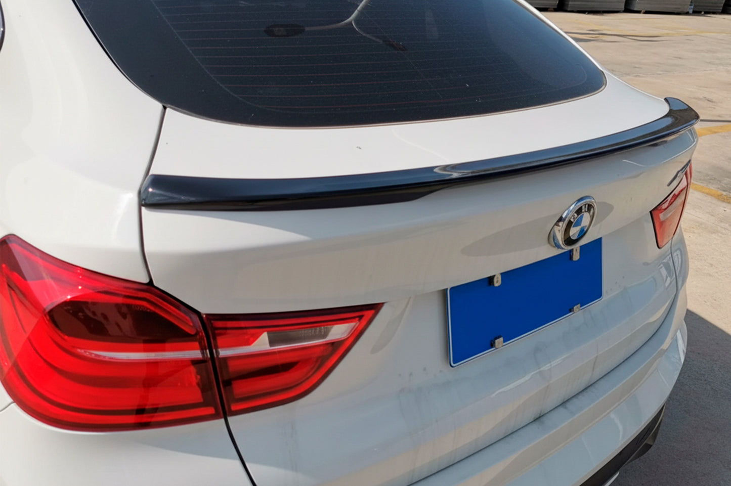 P-Style Spoiler (Gloss Black) for BMW X4 F26 2014-2018 - image 1