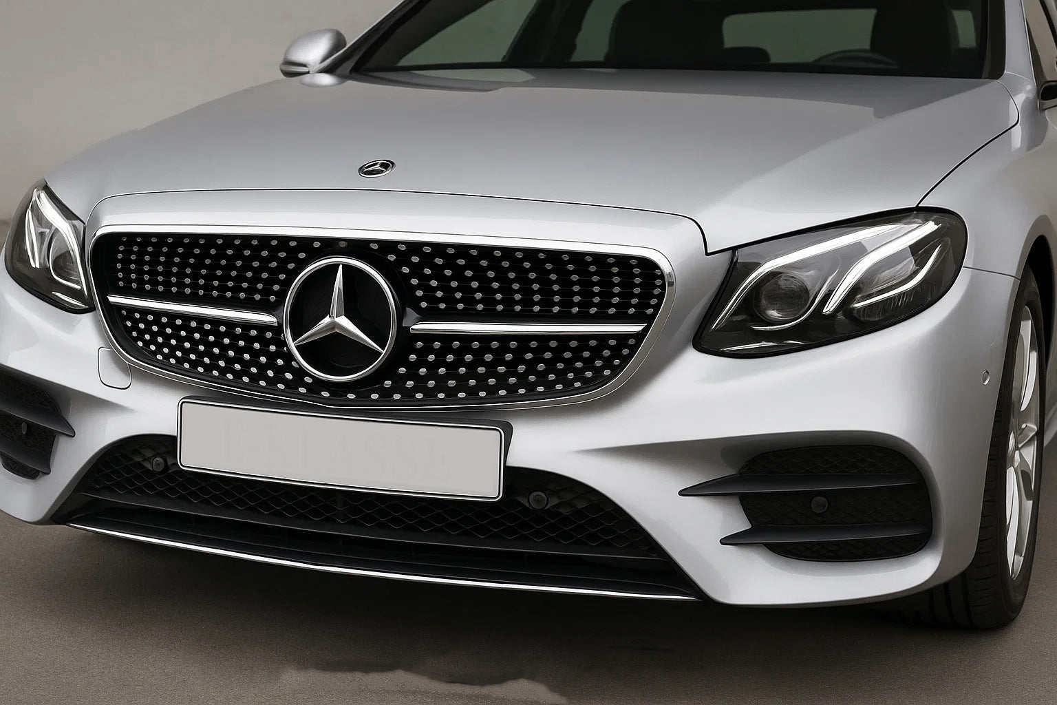 Front Grille Diamond Black (for Avantgarde/AMG-Line/E43 AMG/E53 AMG 2016-2020) for Mercedes E-сlass W213 2016-2023 - image 1