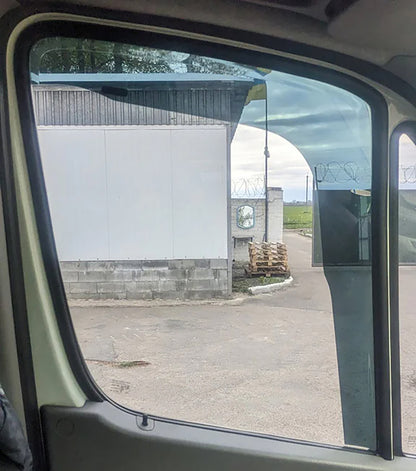 In-channel window deflectors (2 pcs, HIC) for Volkswagen Crafter 2006-2016 - image 4