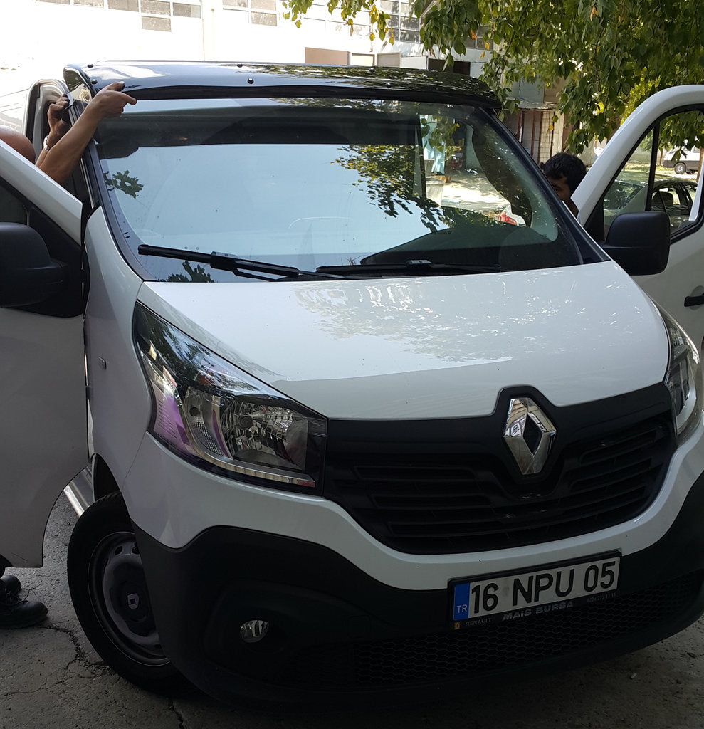 Windshield Visor (black gloss, 5mm) for Renault Trafic 2015- - image 4