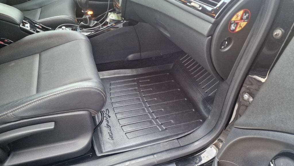 Stingray 3D rugs (5 pcs, polyurethane) for Renault Megane III 2009-2016 - Reelken Auto