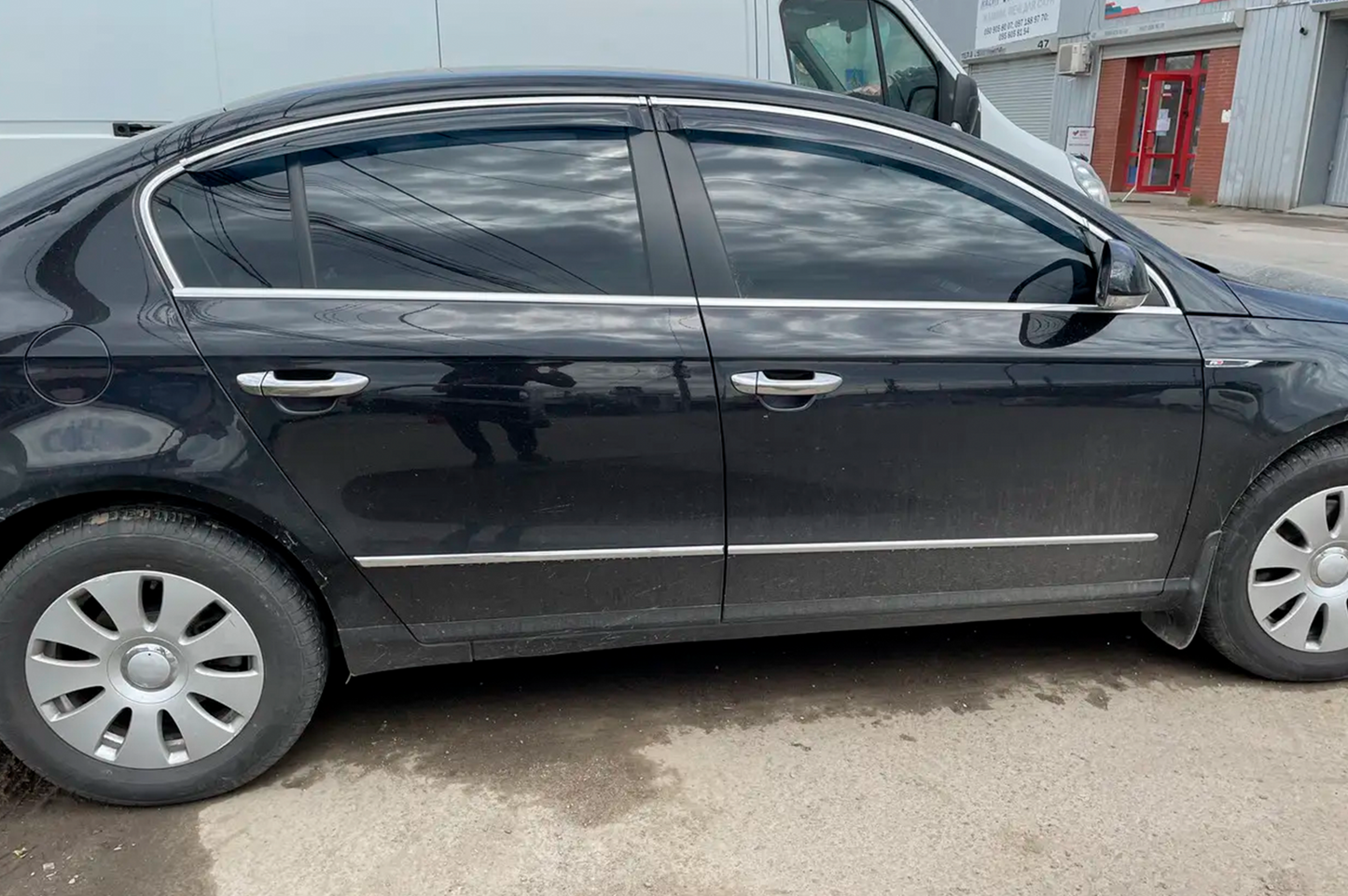 Window Deflectors with Chrome Trim SD (4 pcs, HIC) for Volkswagen Passat B6 2006-2012 - image 3
