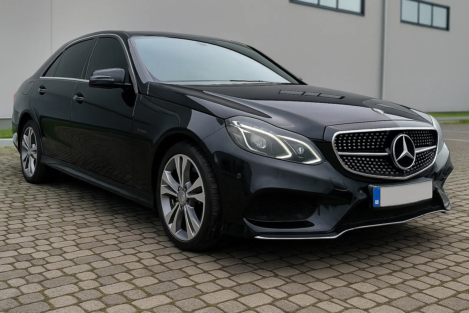 Front Grille Diamond Silver (for Avantgarde and AMG-Line, 2013-2016) for Mercedes E-сlass W212 2009-2016 - image 4