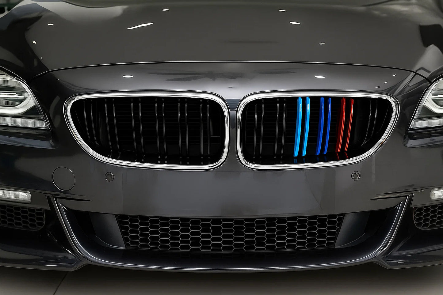 Kidneys M-Look (M-Color with Chrome Trim) for BMW 6 Series F12/F13/F06 2011-2018 - image 1