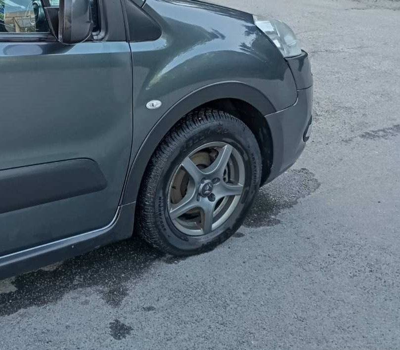 The pads on the arches (4 pieces, black) for Citroen Berlingo 2008-2018 - image 4