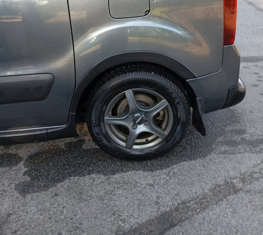 The pads on the arches (4 pieces, black) for Citroen Berlingo 2008-2018 - image 2