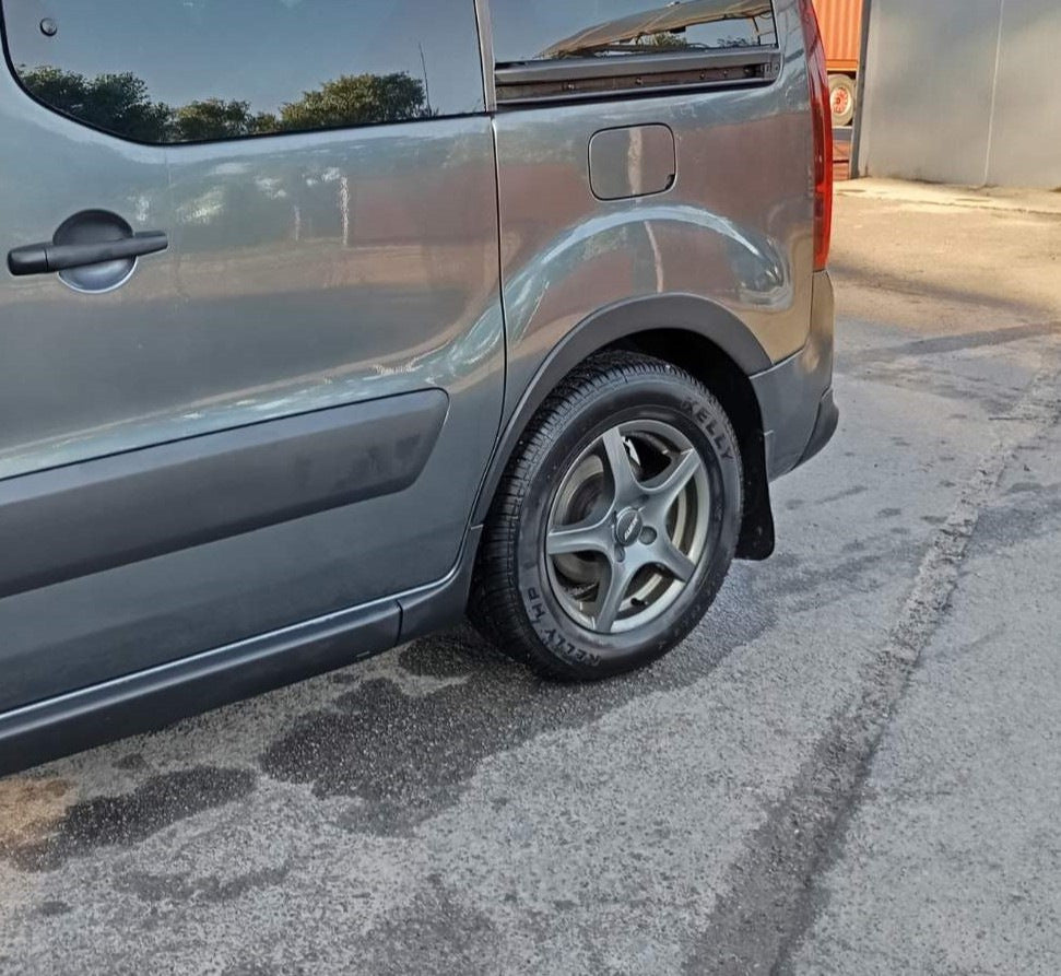 The pads on the arches (4 pieces, black) for Citroen Berlingo 2008-2018 - image 5