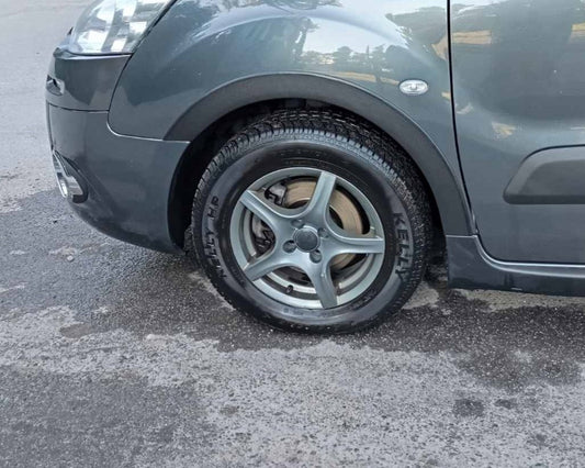 The pads on the arches (4 pieces, black) for Citroen Berlingo 2008-2018 - image 1