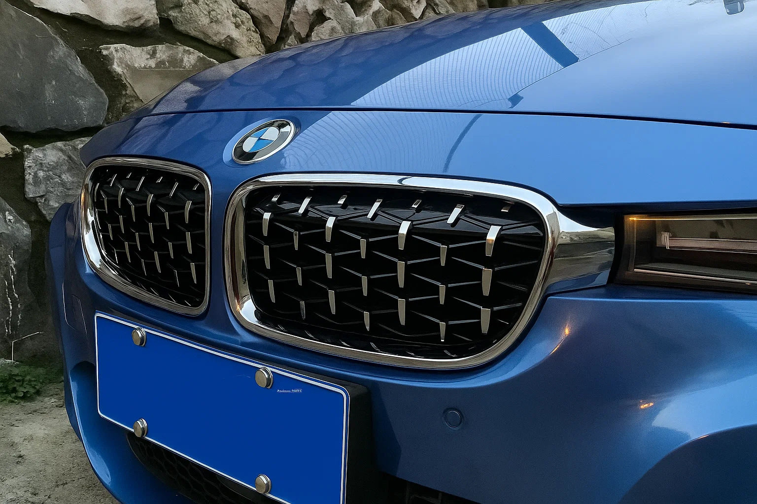 Diamond Silver Kidney Grilles (Chrome Trim) for BMW 3 Series F30/F31 2012-2019 - image 1