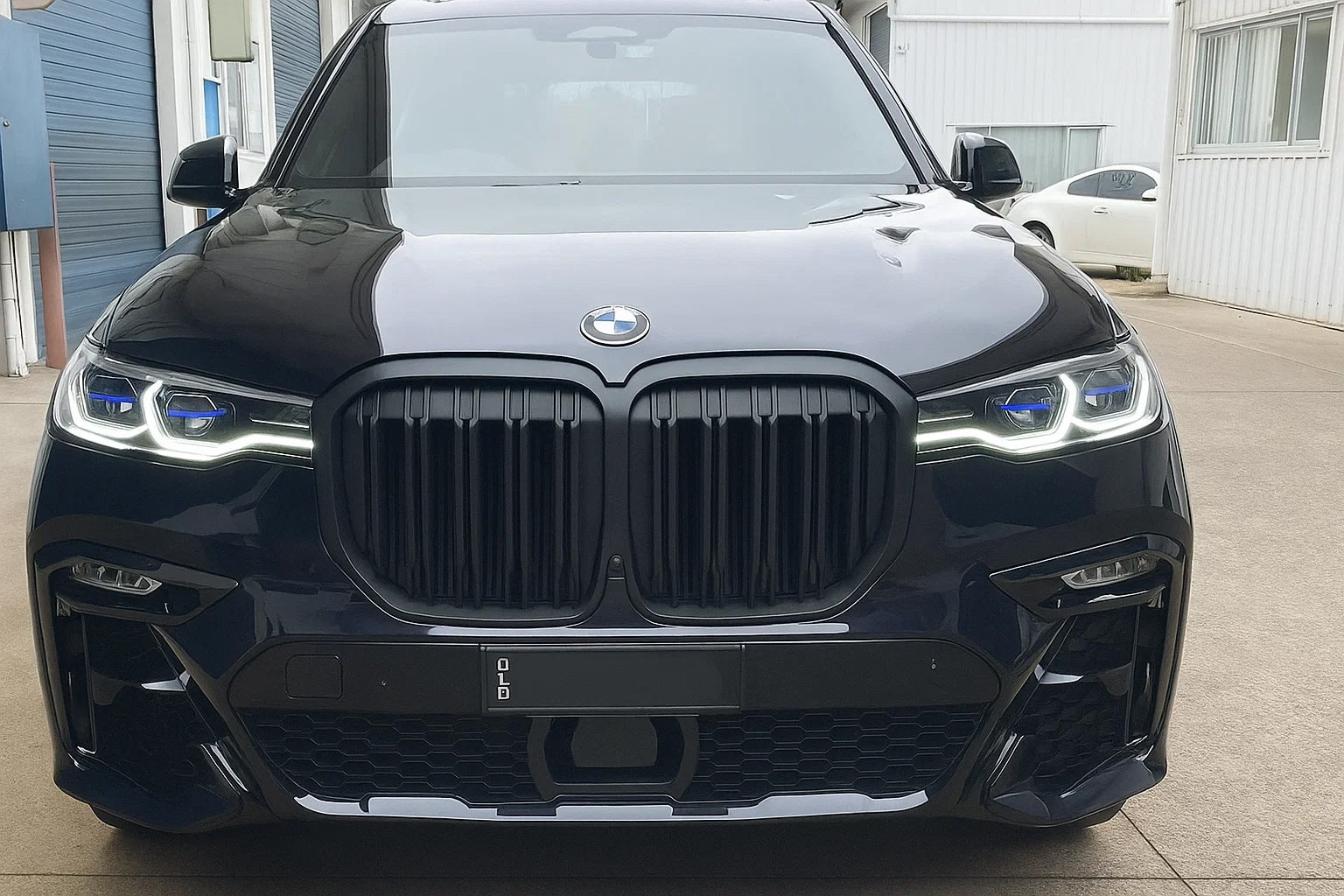 Kidney Grilles M-Look (2019-2022, Matte Black) for BMW X7 G07 2019- - image 1