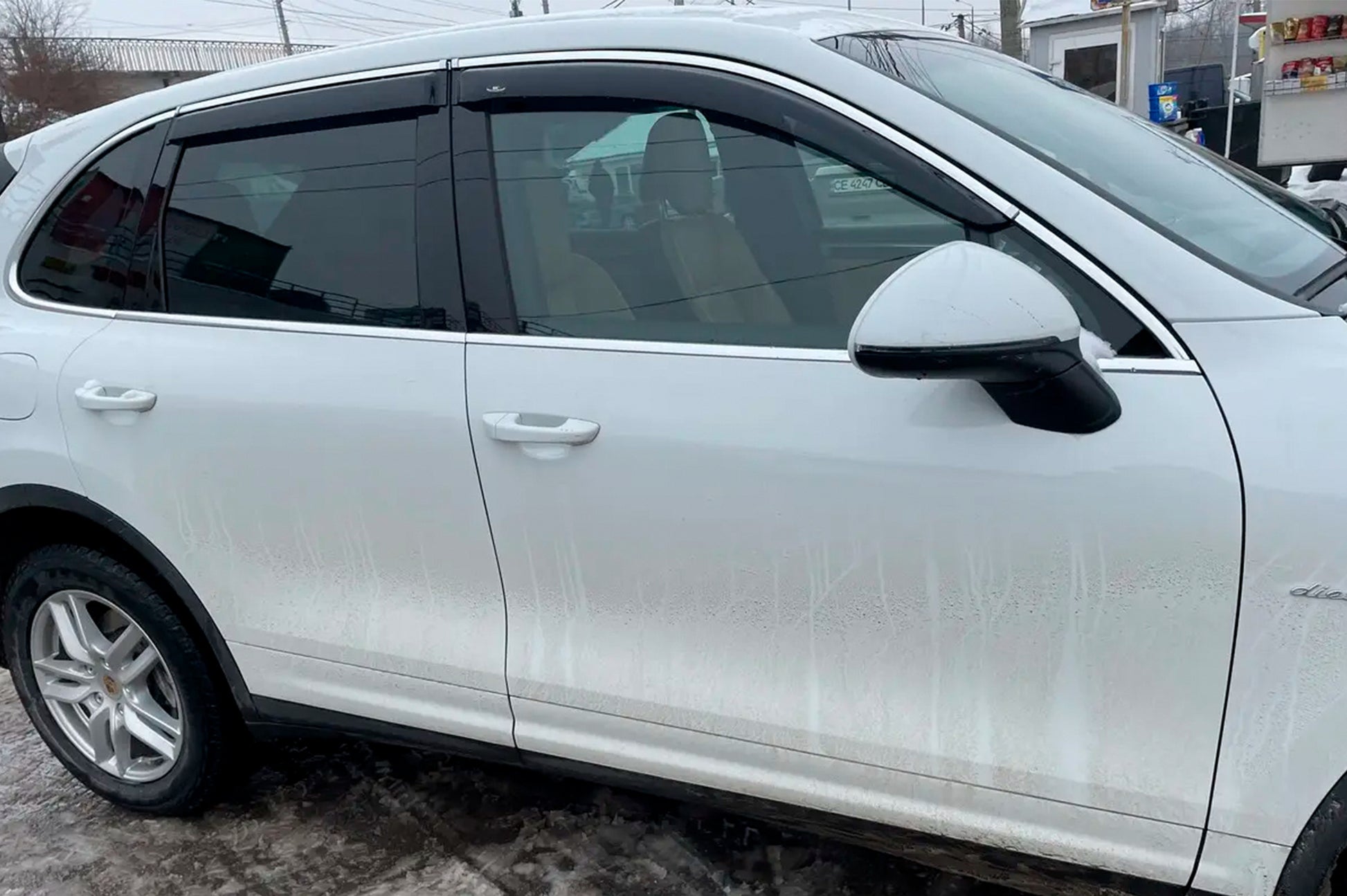 Window deflectors with chrome strip (4 pcs, HIC) for Porsche Cayenne 2010-2017 - image 2