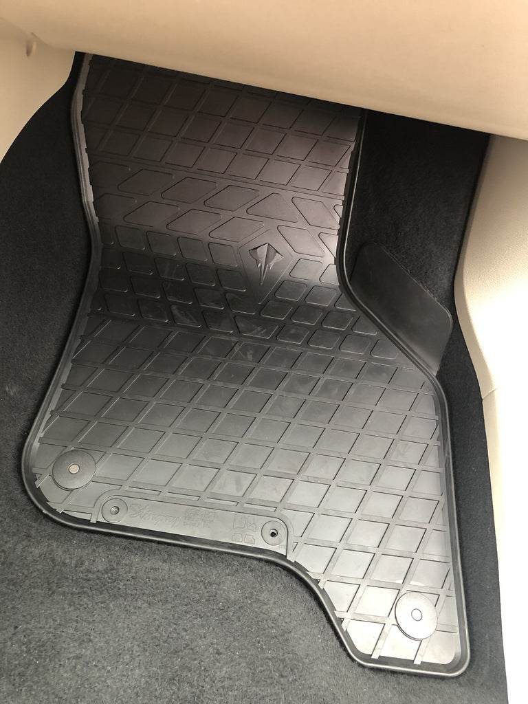 Rubber mats for E-Golf (4 pcs, Stingray Premium) for Volkswagen Golf 7/E-Golf - Reelken Auto