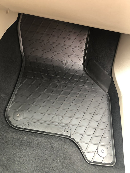 Rubber floor mats for E-Golf (4 pcs, Stingray Premium) for Volkswagen Golf 7/E-Golf 2012-2020 - image 2