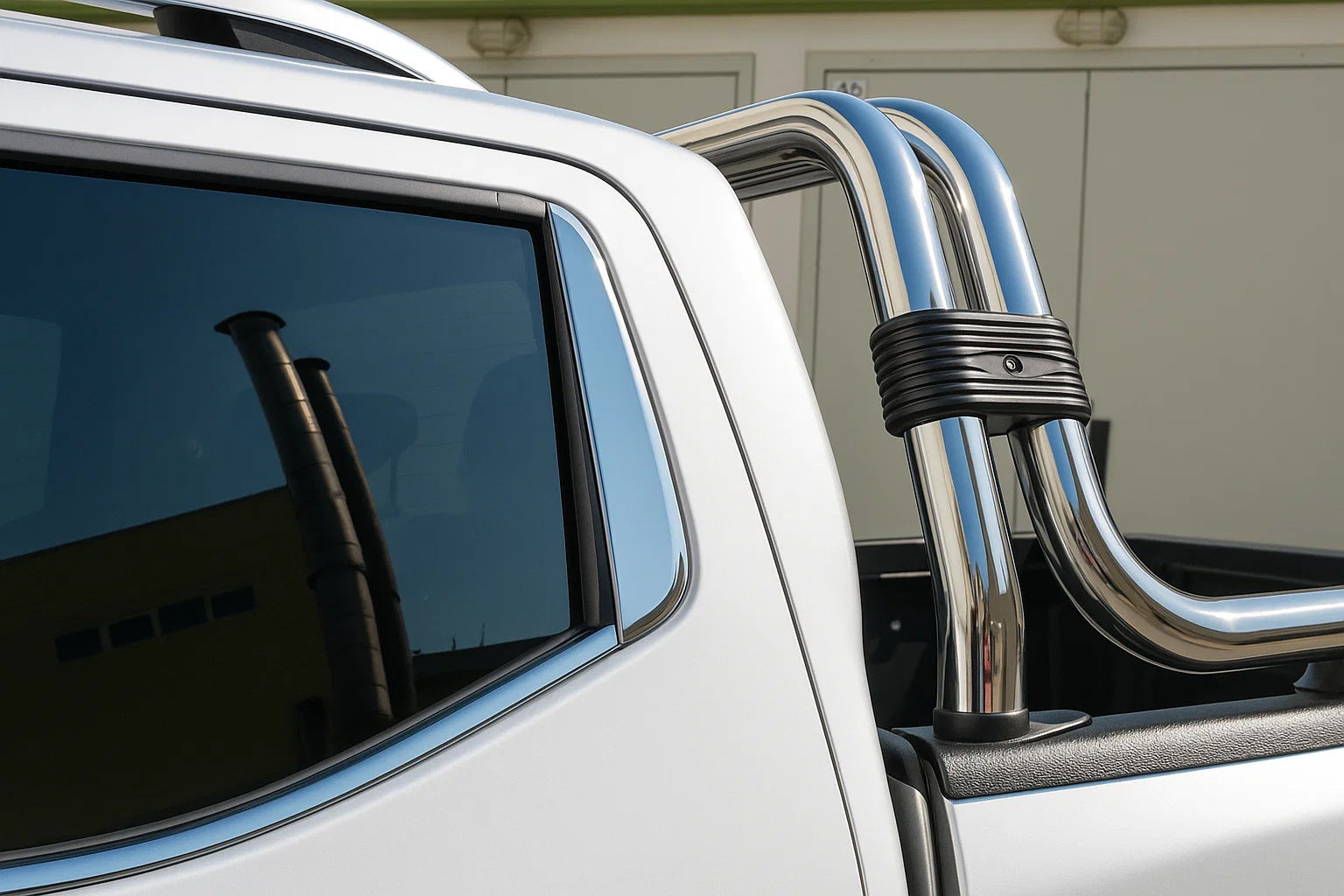 Stainless Steel Rear Pillar Covers (2 pcs) for Nissan Navara/NP300 2016- - image 1