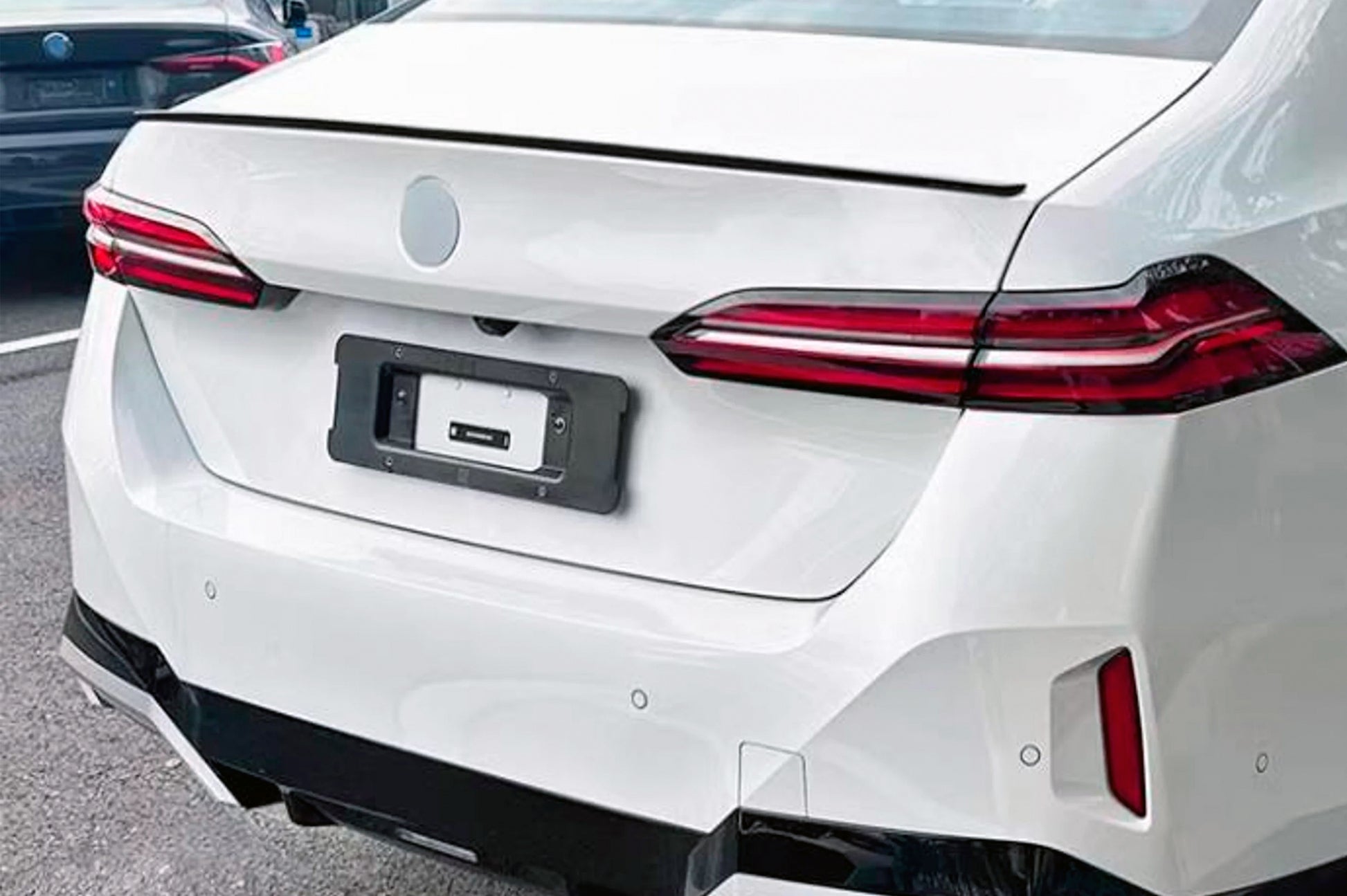 M5-Style Spoiler (Gloss Black) for BMW 5/i5 Series G60/G60E/G61 2023- - image 1