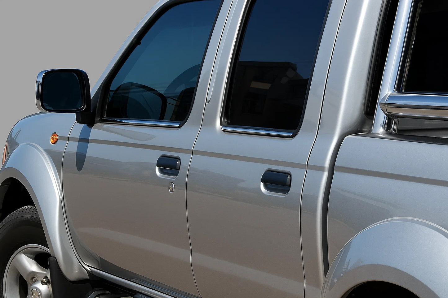 Exterior window trim stainless steel (4 pcs) for Nissan NP300 1999-2015 - image 1