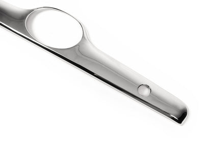 Chrome trim above license plate Sedan (USA, ASIA 2002-2006) for Toyota Corolla 2002-2007 - image 3