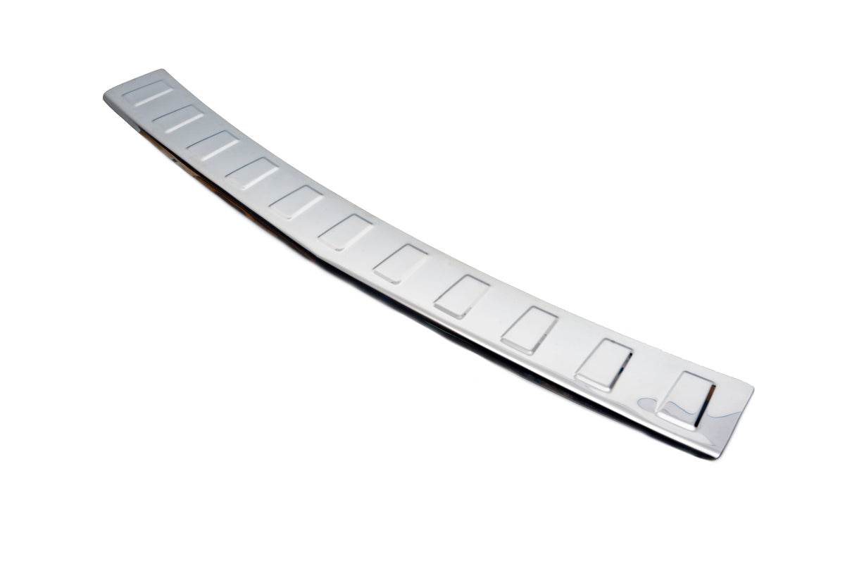 Cover on the rear bumper Carmos V-1 (stainless steel) for Chevrolet Trax 2012-2023 - Reelken Auto
