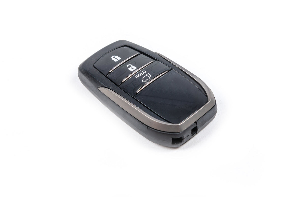 Updated Key V2 for Toyota Land Cruiser 200 2007-2021 - image 1