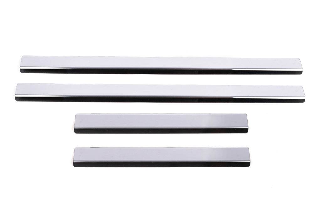 Door sills Carmos (4 pieces, stainless.) for Toyota Hilux 2006-2015 - Reelken Auto