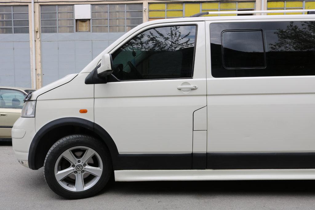 The complete set of moldings and arches (11 items) for Volkswagen T5 Transporter 2003-2010 - image 12