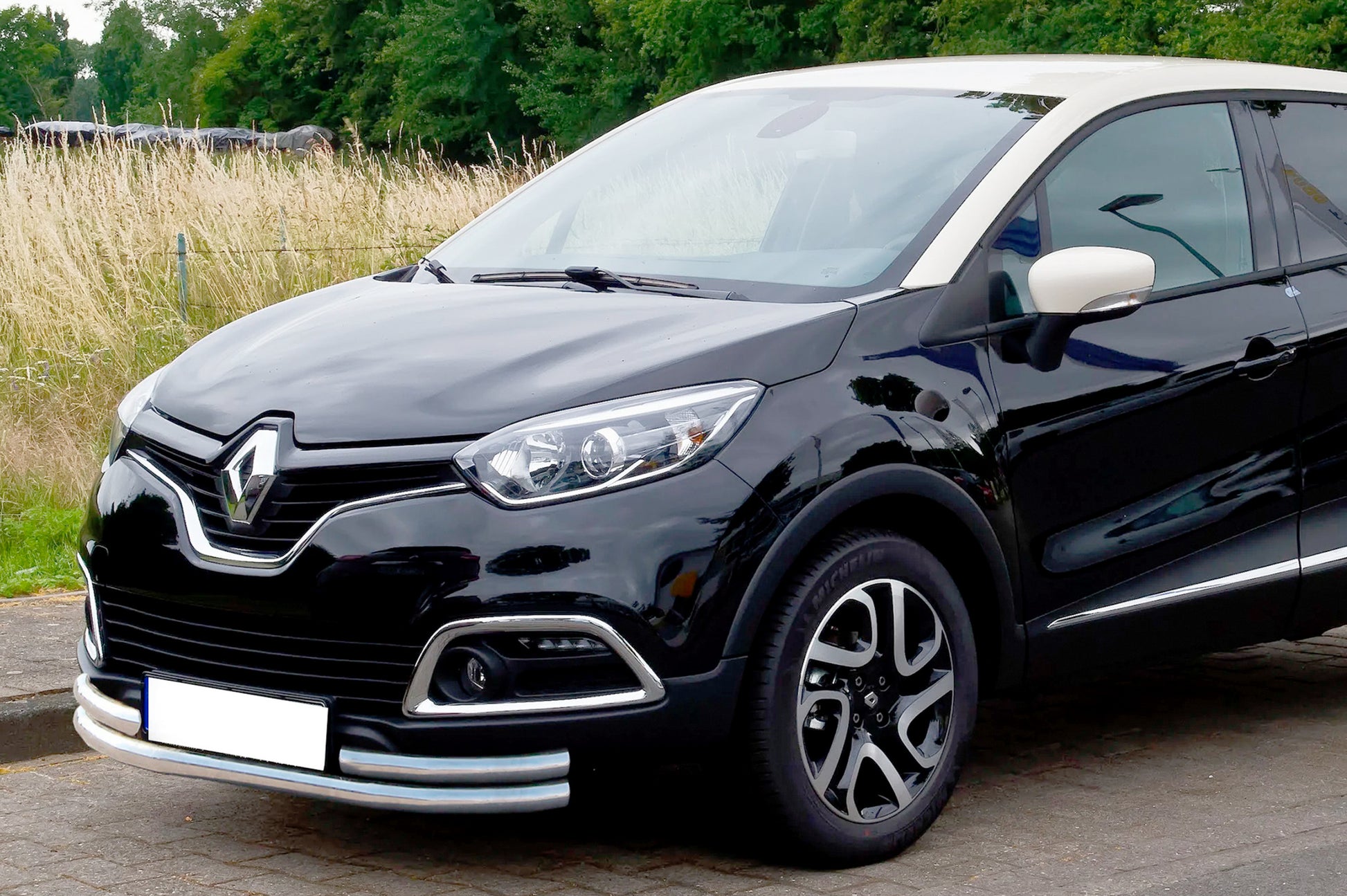 Front Bull Bar ST085 Stainless Steel for Renault Captur 2013-2019 - image 1