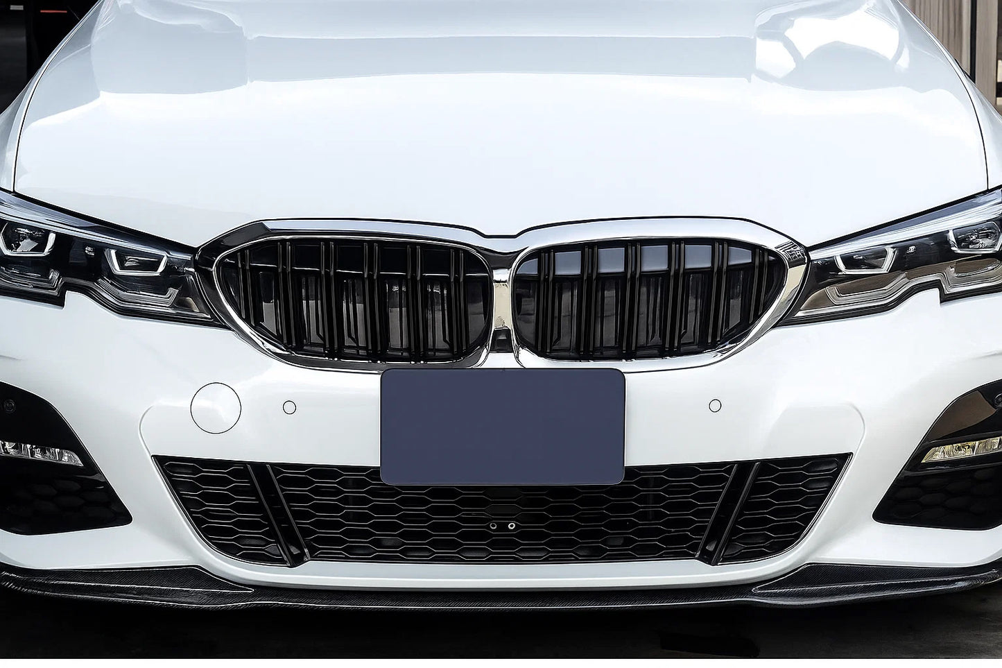 M-Look V2 Kidney Grilles (2018-2022, Gloss Black with Chrome Trim) for BMW 3 Series G20/G21 2018- - image 1