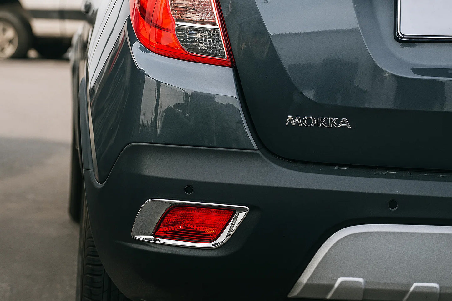 Rear fog light covers Libao (2 pcs, plastic) for Opel Mokka 2012-2021 - image 1