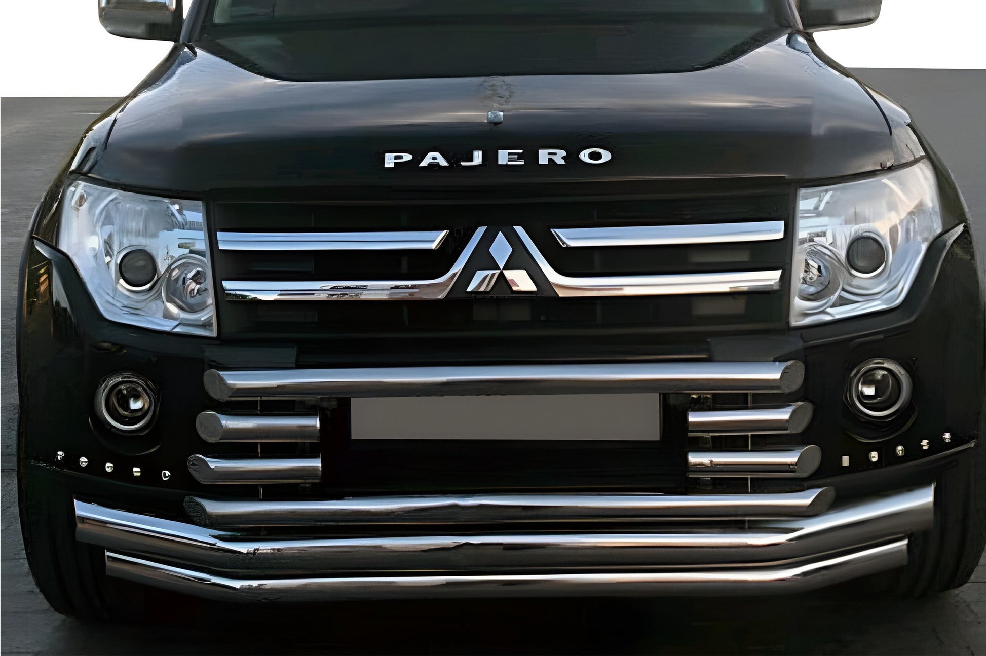 Front Bull Bar ST015-9 (Stainless Steel) for Mitsubishi Pajero Wagon IV 2006-2021 - image 1