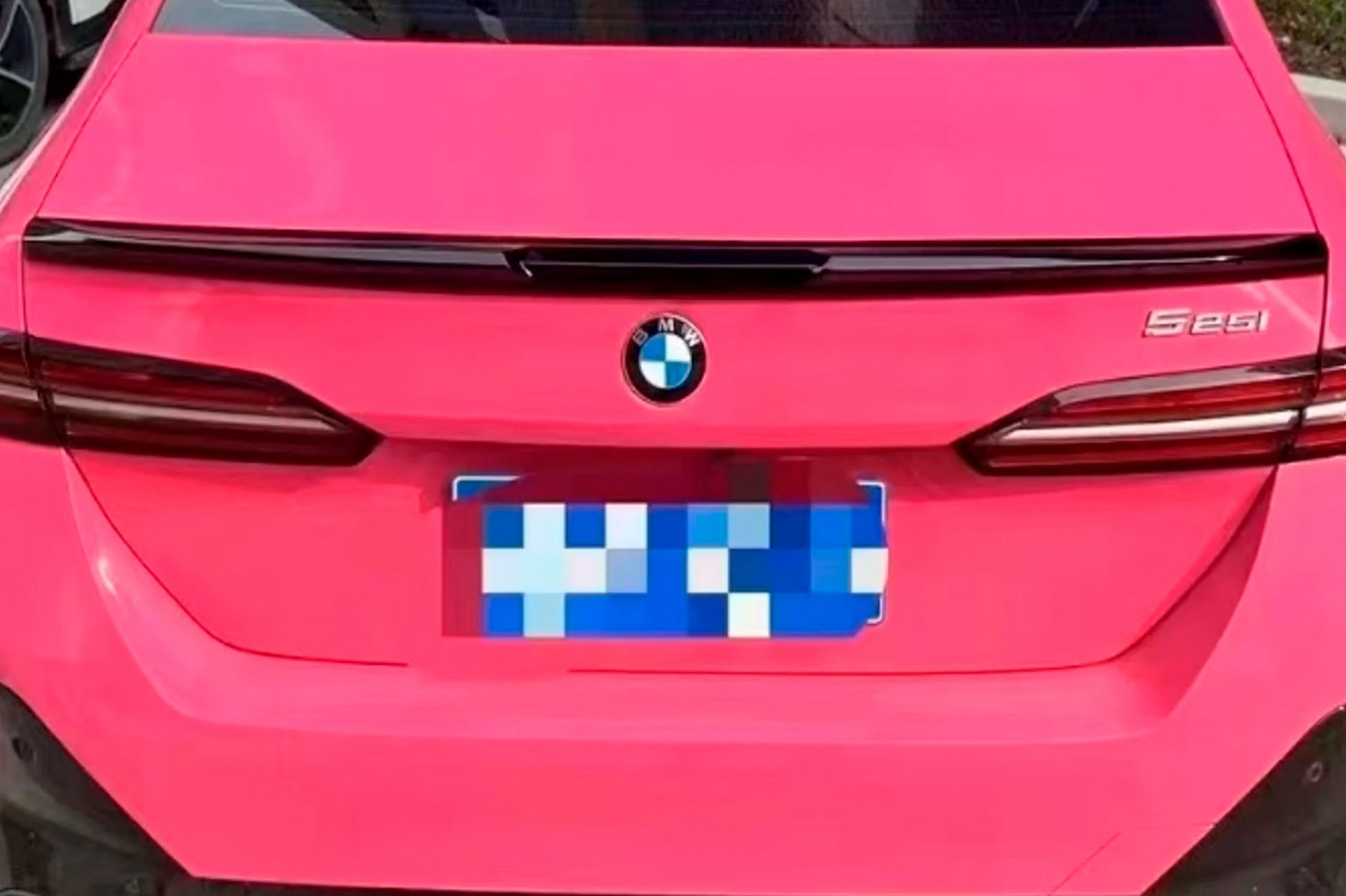 Spoiler MP-Style (Gloss Black) for BMW 5/i5 Series G60/G60E/G61 2023- - image 1