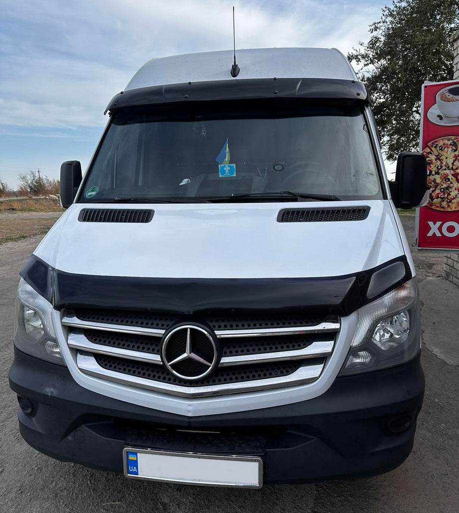 Windshield visor on V2 frame (black gloss, 5mm) for Mercedes Sprinter W906 2006-2018 - Reelken Auto