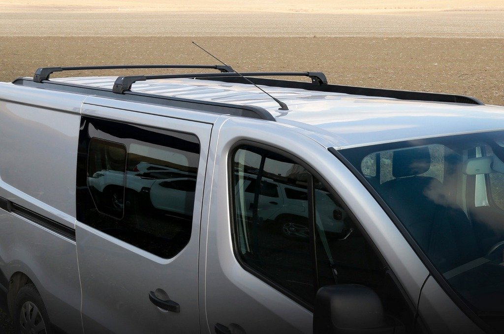 Integrated Roof Rails (black) for Renault Trafic 2015- - image 6