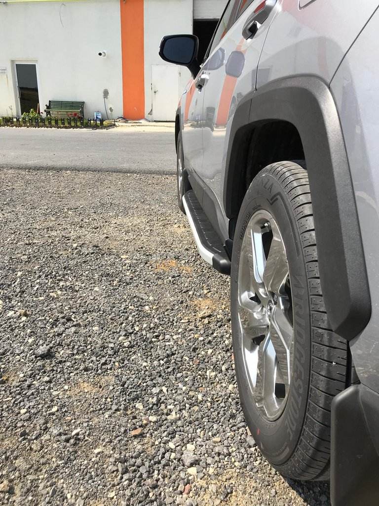 Lateral platforms Fullmond (2 pieces, aluminum) for Toyota Rav 4 2019- - Reelken Auto