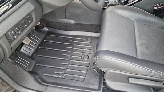Stingray 3D rugs (5 pcs, polyurethane) for Renault Megane III 2009-2016 - Reelken Auto