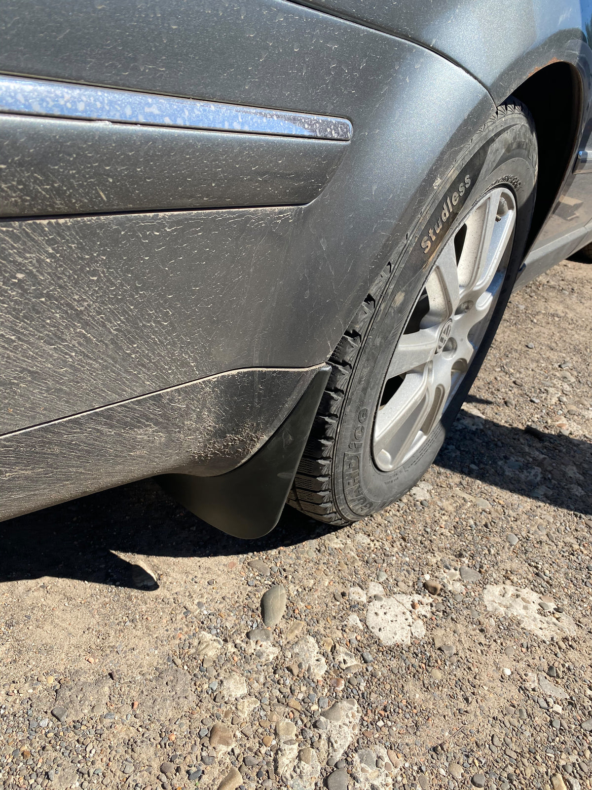 Premium Mud Flaps (4 pcs) for Skoda Superb 2001-2009 - image 1