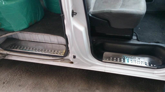 Door sills OmsaLine (3 pieces, stainless steel) for Hyundai H200, H1, Starex 1998-2007 - Reelken Auto