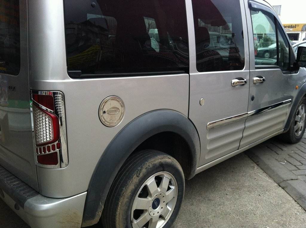Covers for foot version №1 (2 pieces, layer) for Ford Connect 2010-2013 - Reelken Auto
