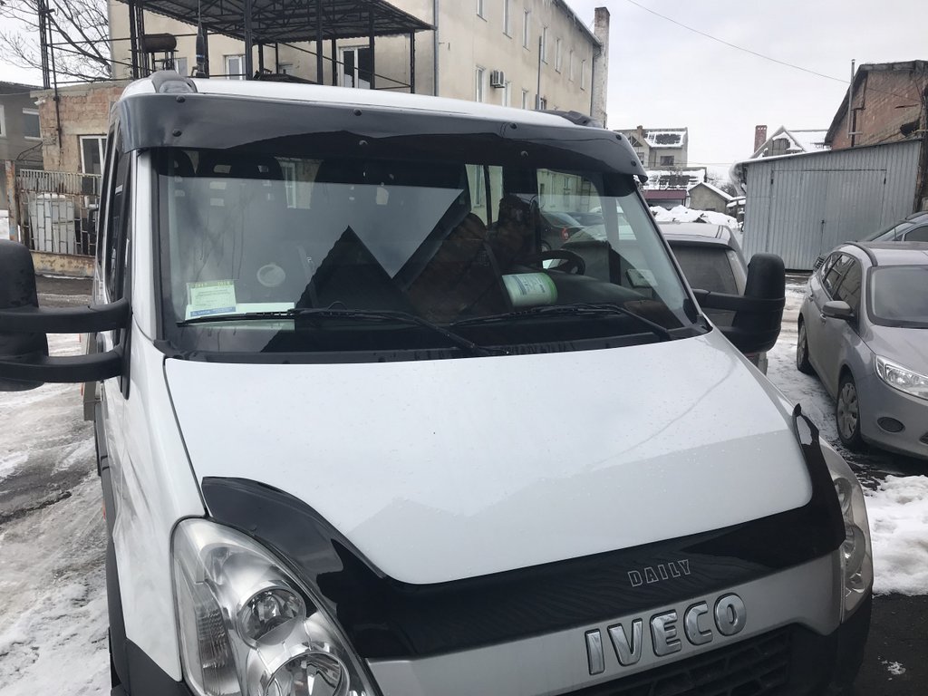 Windshield visor V1 (black gloss, 5mm) for Iveco Daily 2006-2014 - image 1