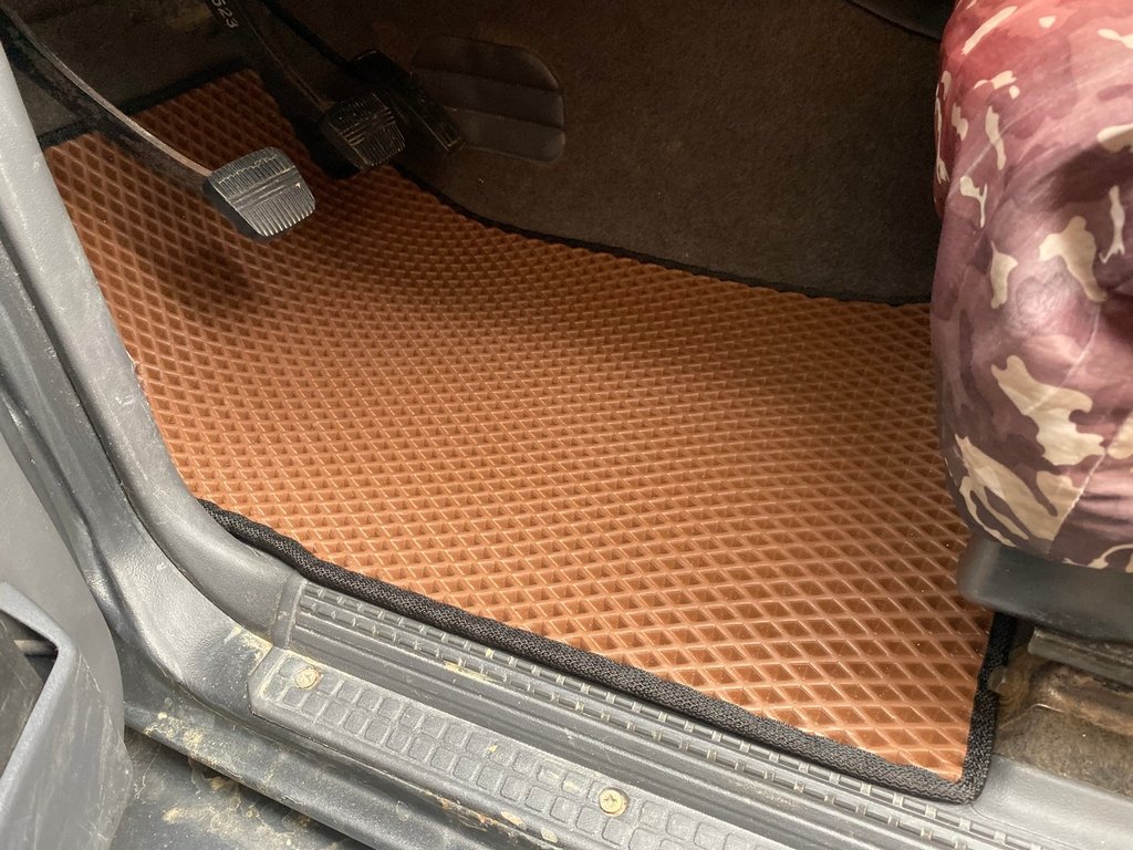 EVA Floor Mats (brick red) for Nissan Patrol Y60 1988-1997 - image 2