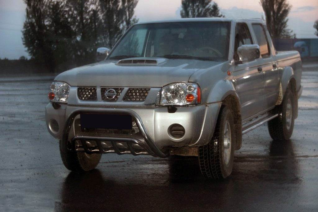 The WT002 bumper guard (stainless) for Nissan NP300 1999-2015 - Reelken Auto