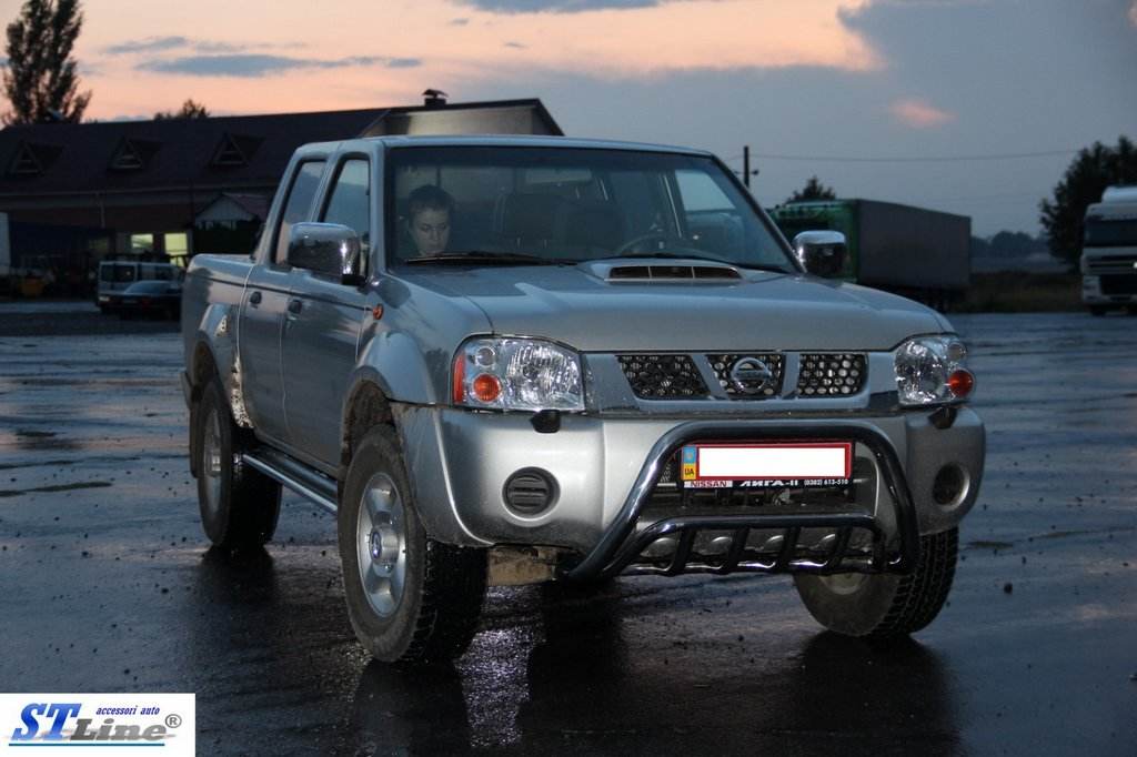 The WT002 bumper guard (stainless) for Nissan NP300 1999-2015 - Reelken Auto